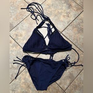 Robin Piccone Bikini - Navy - Sz L - great condition!